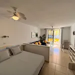 Seafront New Modern Apartman *