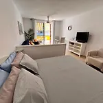 Apartman Seafront New Modern