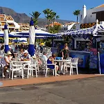 Seafront New Modern Apartman