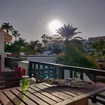 Seafront New Modern Apartman