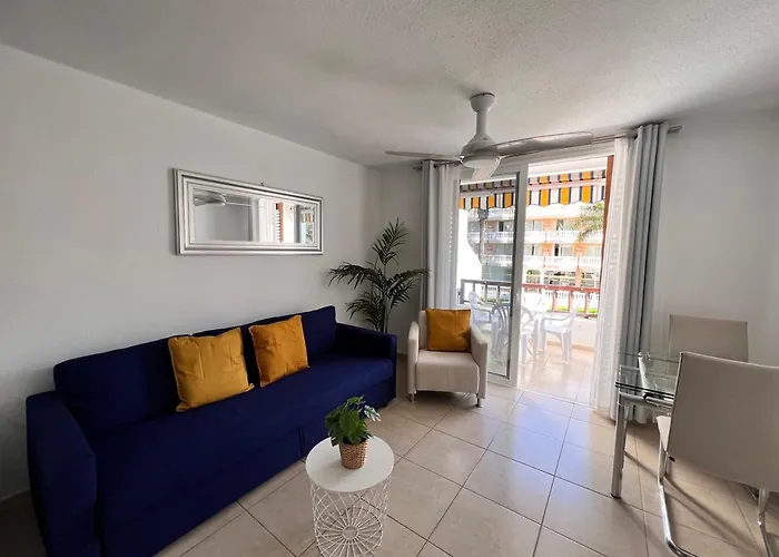 Seafront New Modern Apartmán